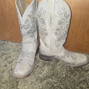 Corral Cream Embroidered Western Boots